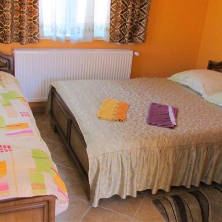 Horvath Apartmanhaz Орошхаза Экстерьер фото