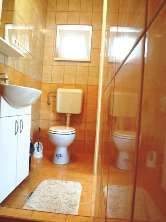Horvath Apartmanhaz Орошхаза Экстерьер фото