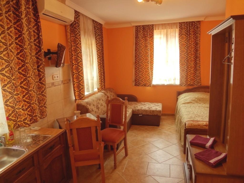 Horvath Apartmanhaz Орошхаза Экстерьер фото